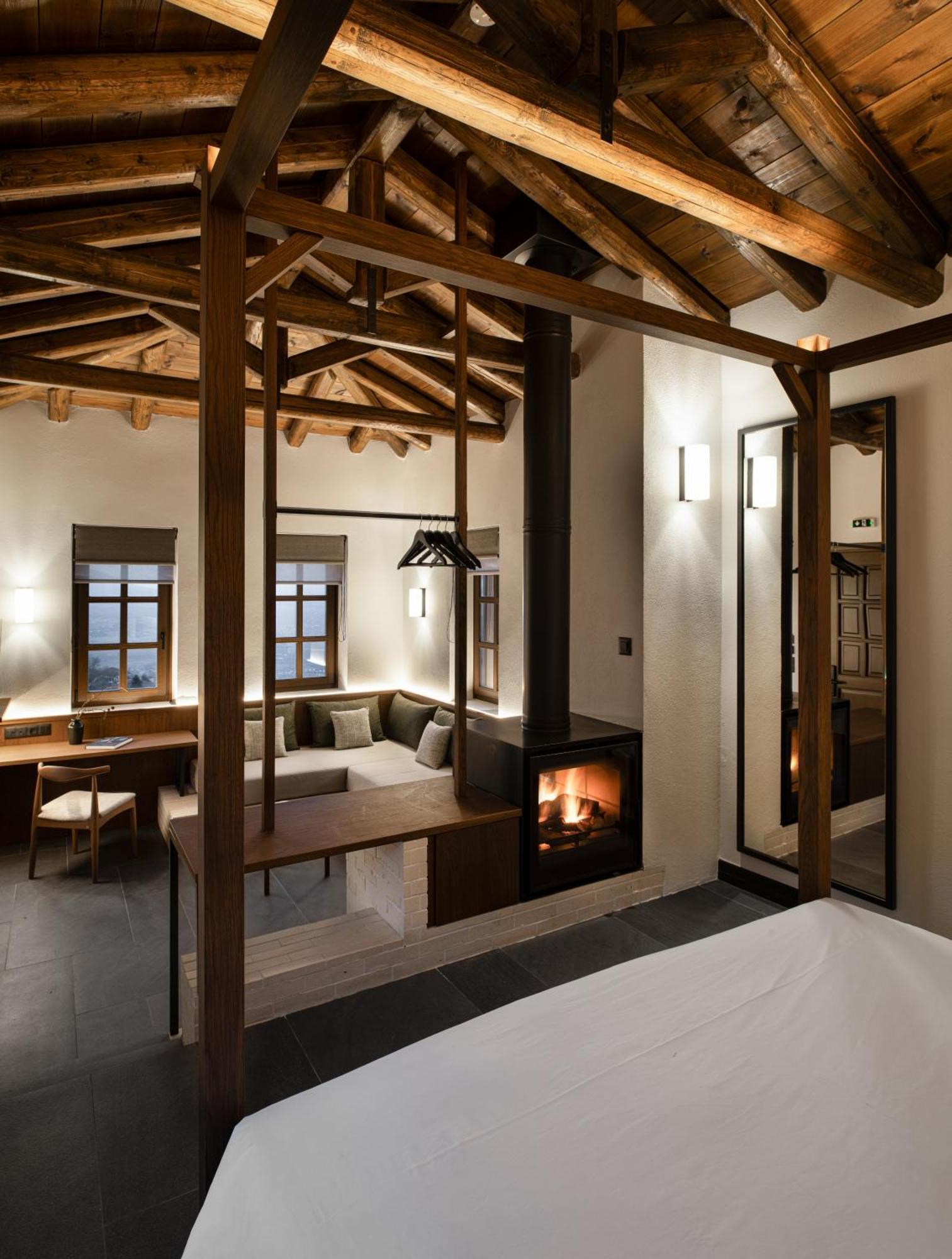 Unedo All Seasons Boutique Hotel Palaios Panteleimonas Esterno foto