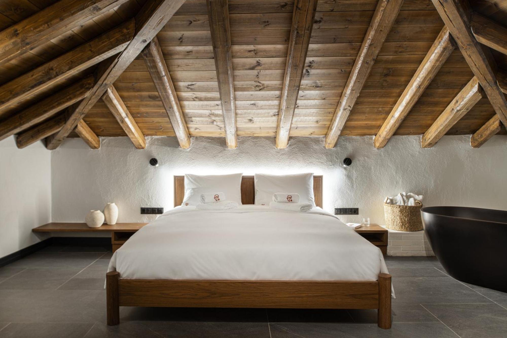 Unedo All Seasons Boutique Hotel Palaios Panteleimonas Esterno foto
